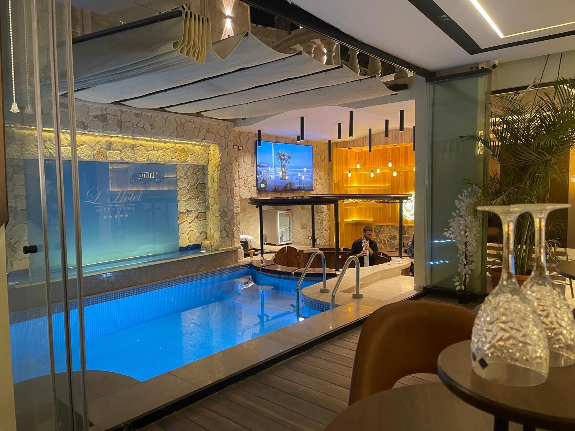 Elite In Private In New 90th Street In 255 Panafsig 11 *
